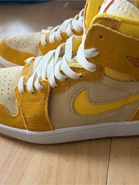 Nike Women's Yellow and Cream High-Top Athletic Shoes